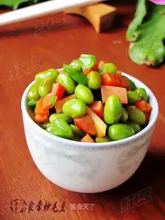 Home-cooked fried edamame