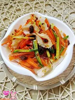 Butterfly noodles with bibimbap sauce