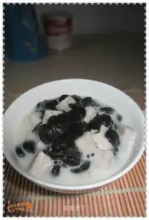 Taro, chicken feces and rattan sweet soup