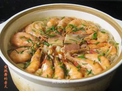 vermicelli, cabbage and shrimp casserole