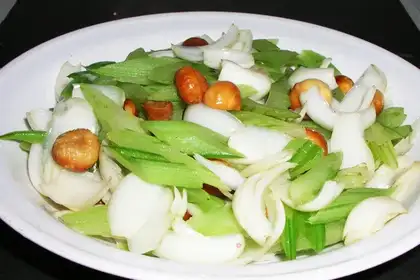 stir-fried lily with celery and summer fruits