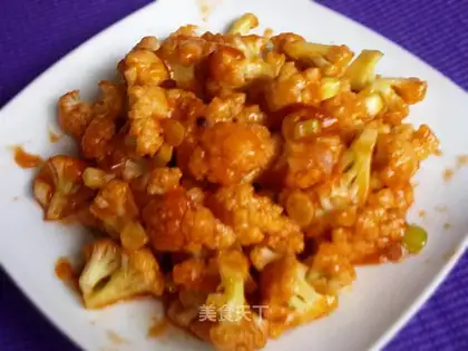 Cauliflower in tomato sauce