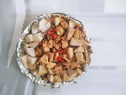 Tacohead, black pepper chicken chest