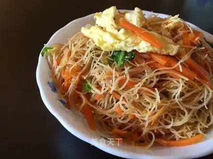 Three pieces of rice powder