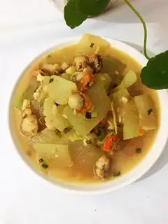 Scalloped meat for a melon