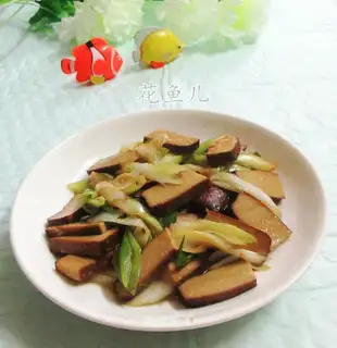 Onion fried eggs dry