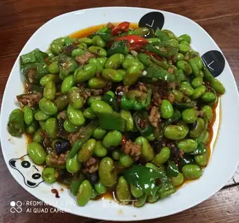 The rice sauced beans