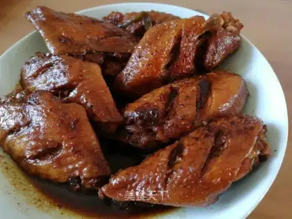 Beer and chicken wings