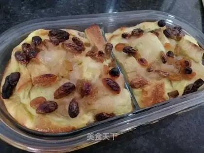 Apple sauce and toast pudding