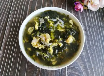 Shrimp pickles and omelet soup