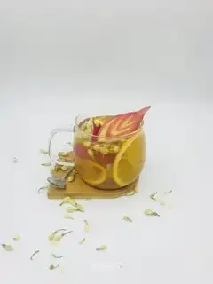 Peachy jasmine tea