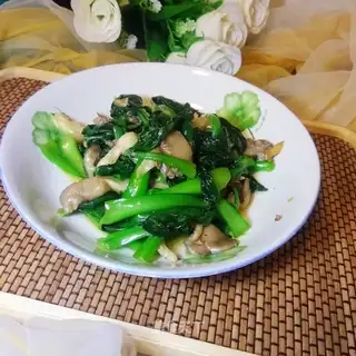 A green sushi