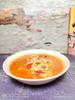 Golden mushroom tomato soup