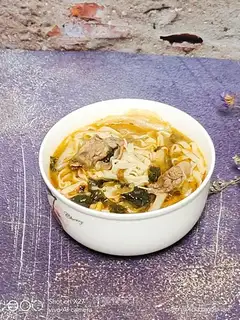 Sour duck noodles