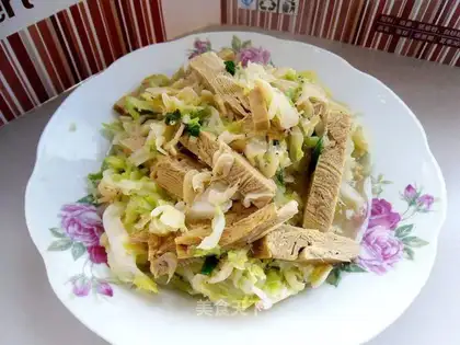 Round cabbage and tofu dry