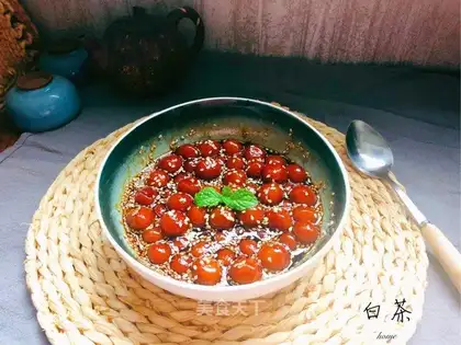 Red sugar rice balls