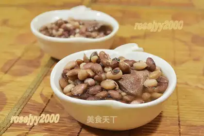 Three bean pigbone soup