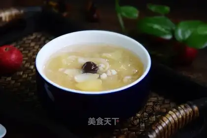 "Red-tree silver ear soup."