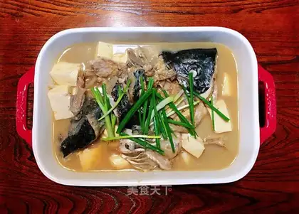 Home burning salmon heads