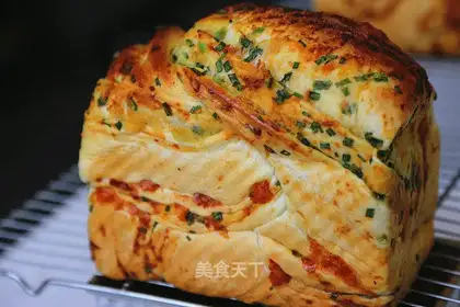 Meat pine toast