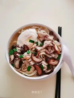 Egg milk hand noodles
