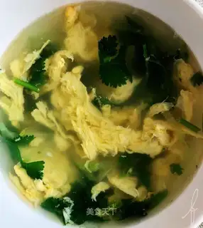 Light eggs soup