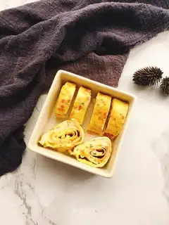 Cheese pine omelet