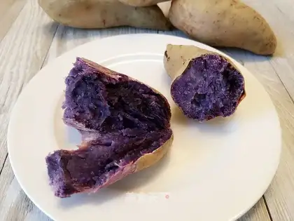 Roast potatoes