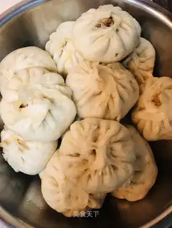 Pork mushroom buns