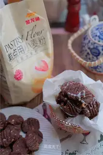 Snack cocoa cookies