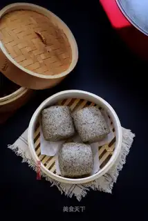 Black sesame cleavage