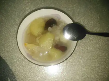 Silver ear apple soup