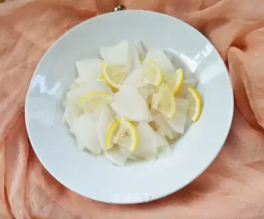 Lemon with white radish