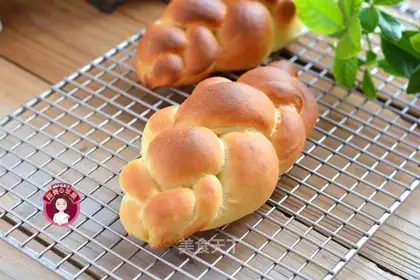 Lavender bread