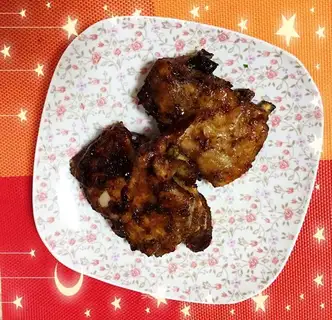 Roast lamb chops with the sauce