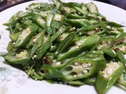 Garlic sauce and aces