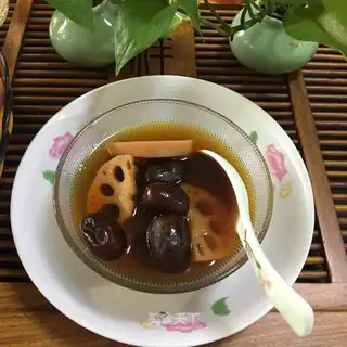 Lotus date soup