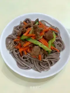 Carrot, cucumber-smelt-covered flour
