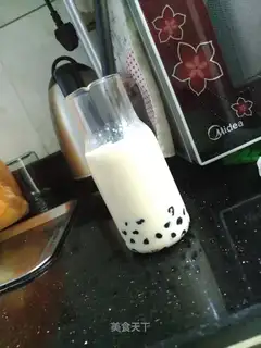 Homemade pearl milk tea