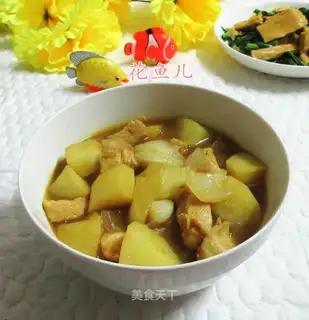 Curry chicken chest and potatoes