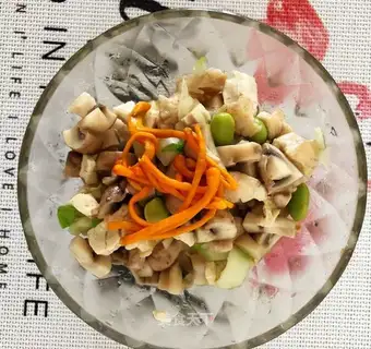 Straw mushroom tofu fried chicken
