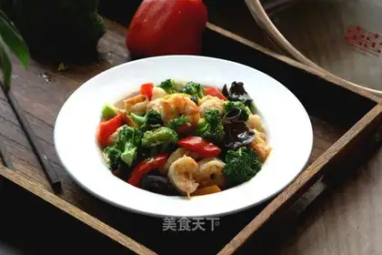 Five-colour shrimp balls