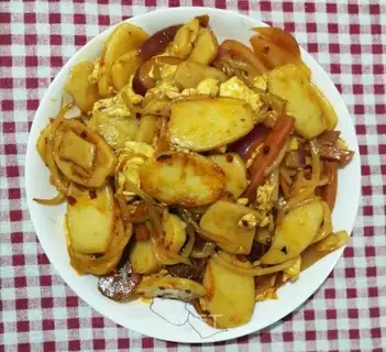 Spicy, spicy fried rice cakes