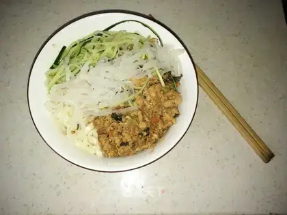 Chicken sauce noodles