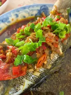 A pepper-cracker