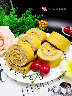 Coco pine rolls