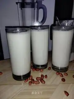 Peanut milk