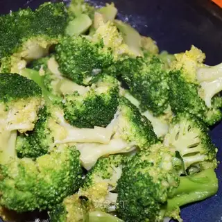 Fried broccoli