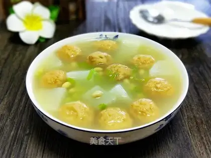 Carrot fishball soup
