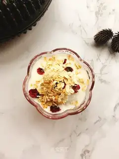 Sour yogurt mashed